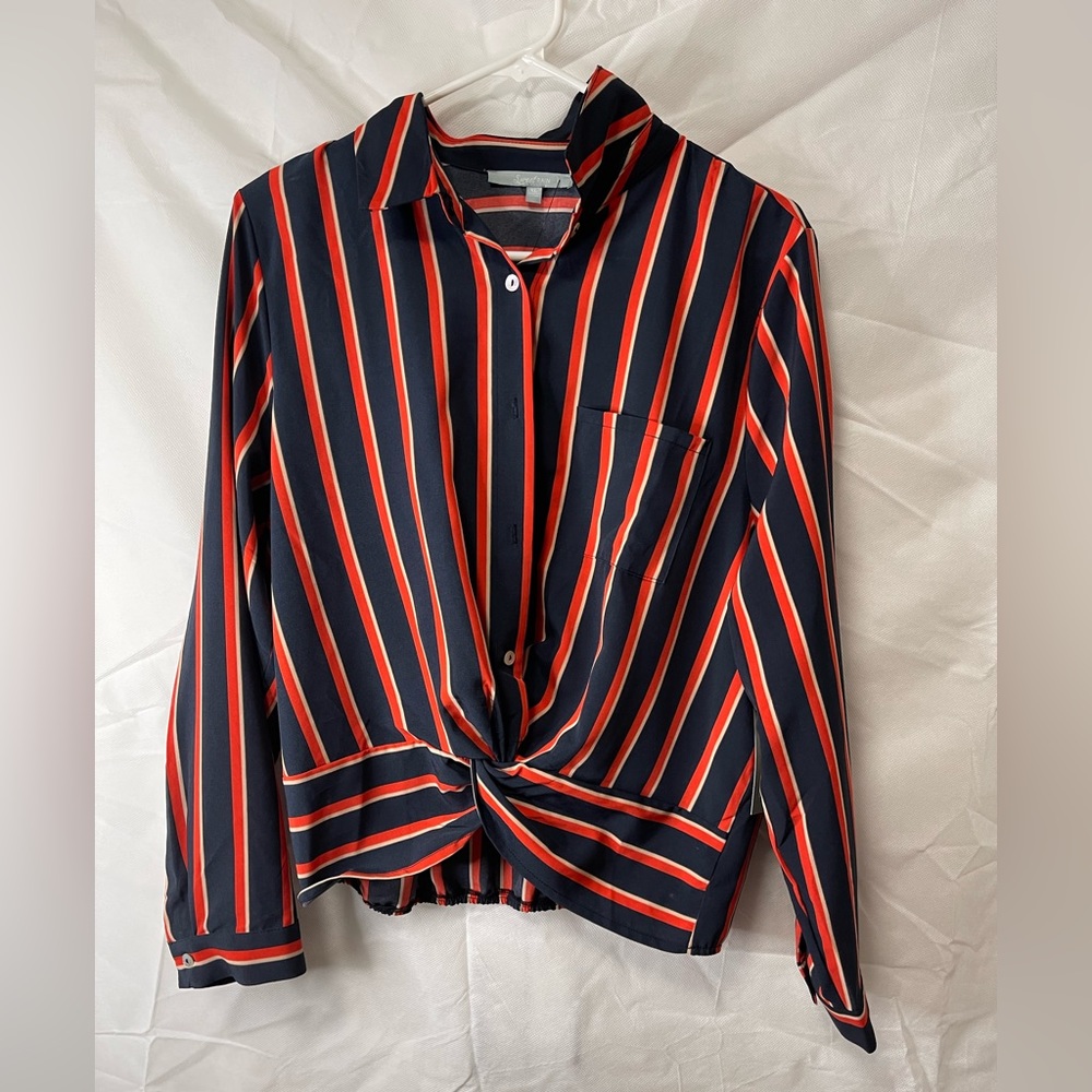 Women’s shirt